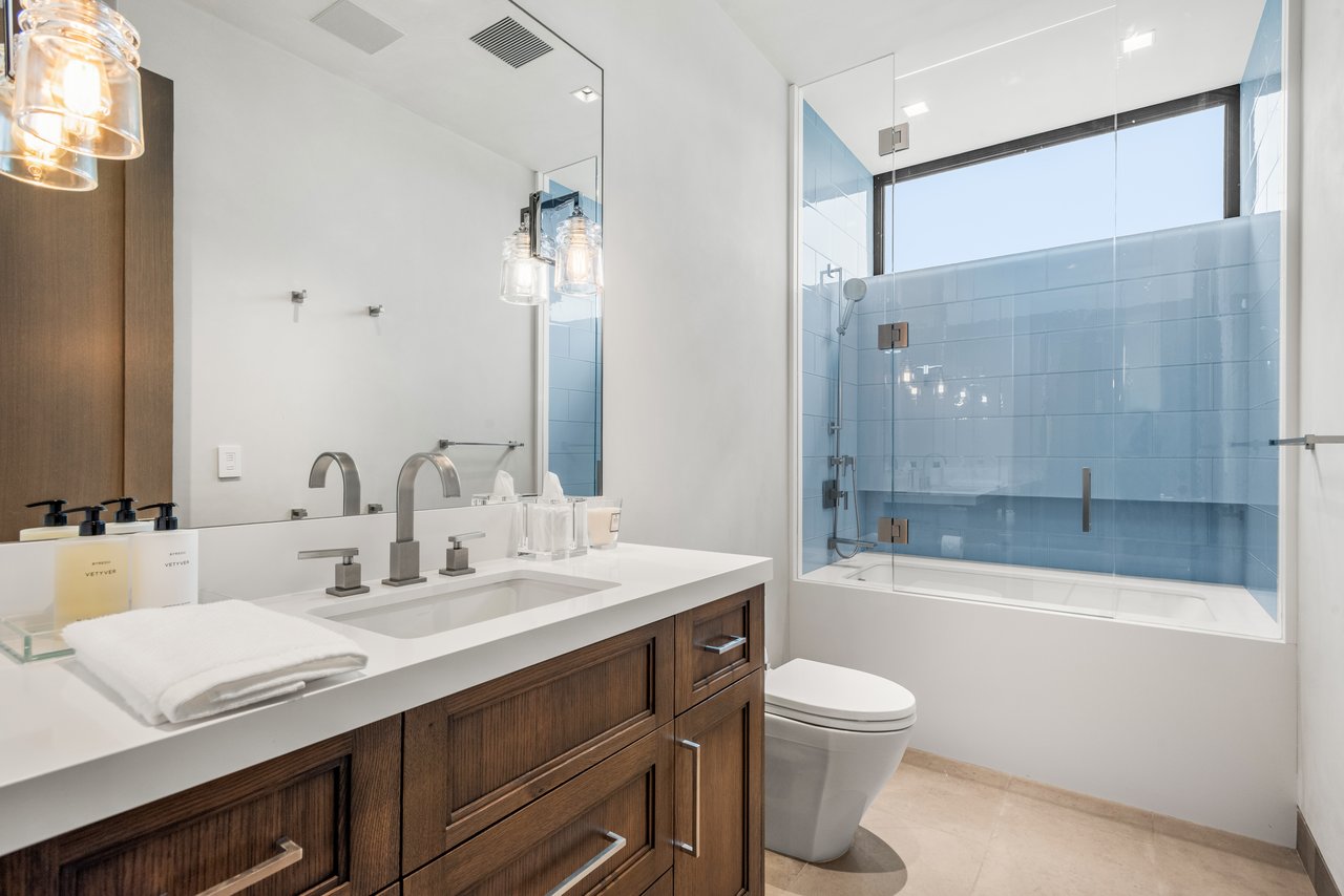 31 E Bourg Trail