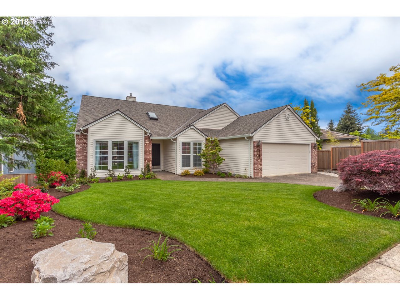 212 NW SUNDOWN WAY