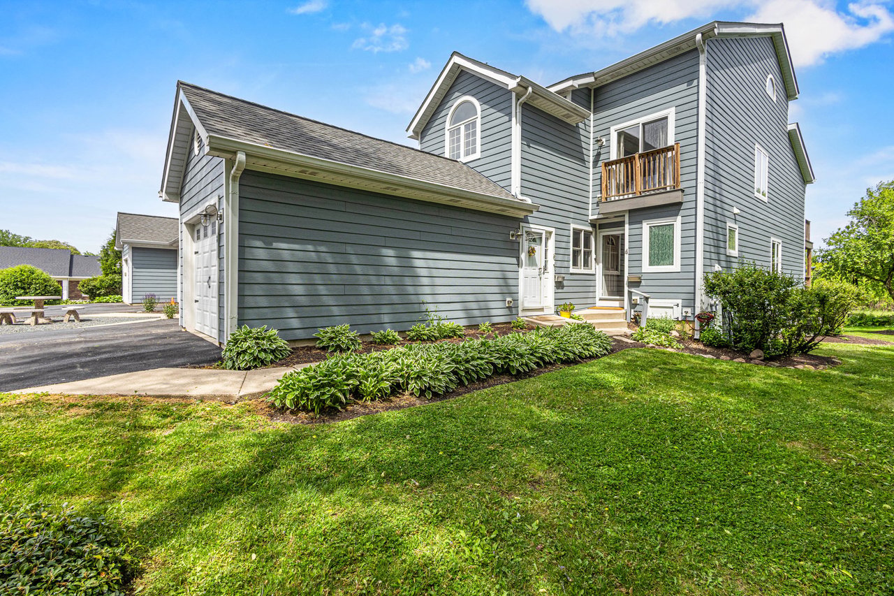 355 Havenwood Dr. Unit 8 Lake Geneva