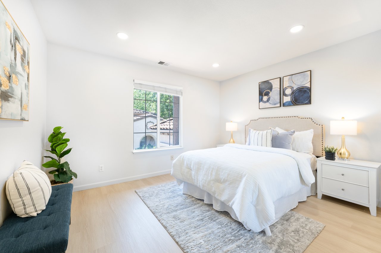 5947 Pala Mesa Dr