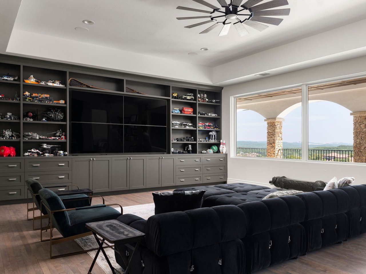 305 Marly Way 