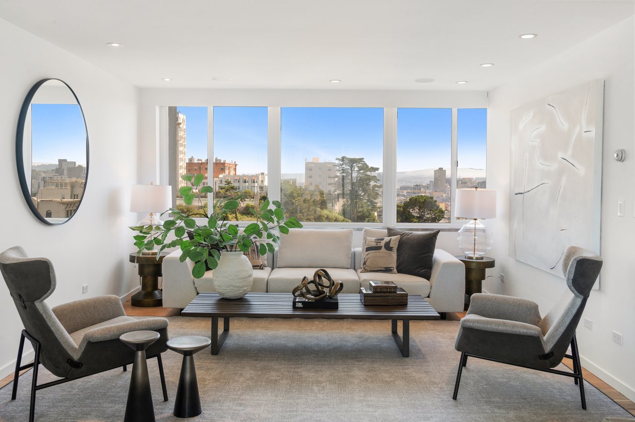 3-Bdrm View Apartment at 1080 Chestnut