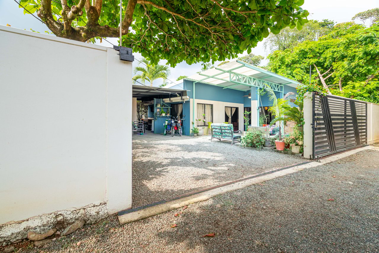 3 Bed Main Home with Two Rental Villas, Walk to Beach in Uvita! Fantastic Location!