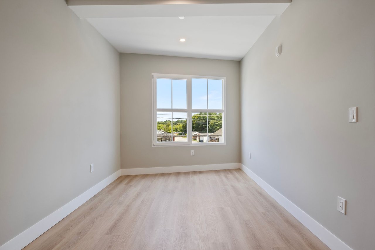 298 Main Street, 3B