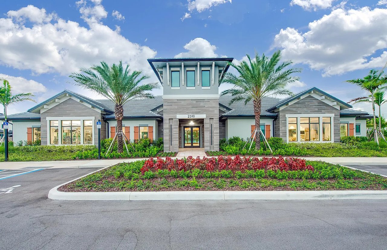 2321 Rollingwood Ct, #13