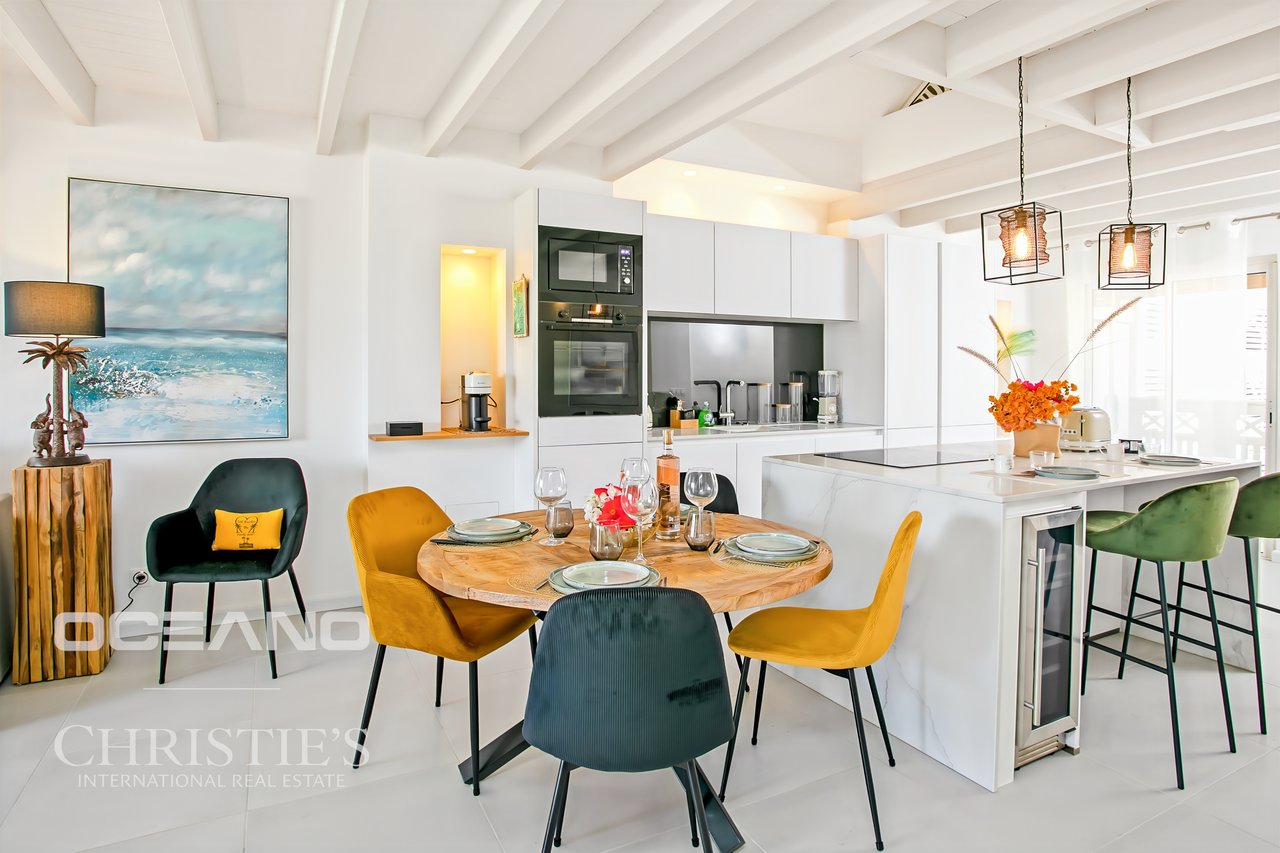 DUPLEX APARTMENT – ORIENT BAY | EXCLUSIVE LISTING