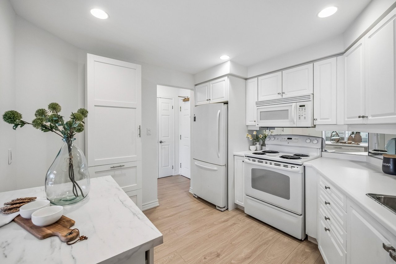1818 Bayview Avenue #605