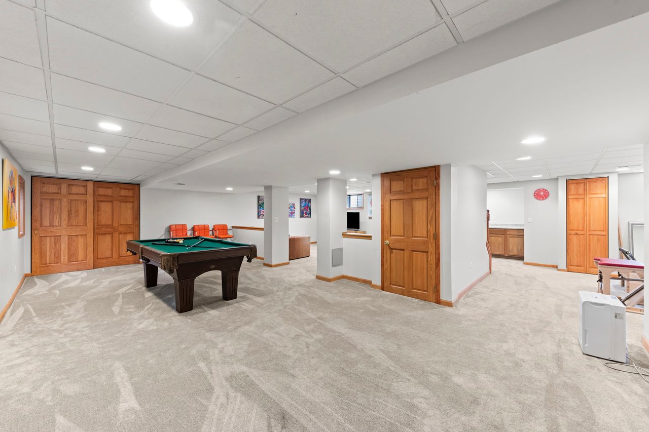 2689 Fox River Ln