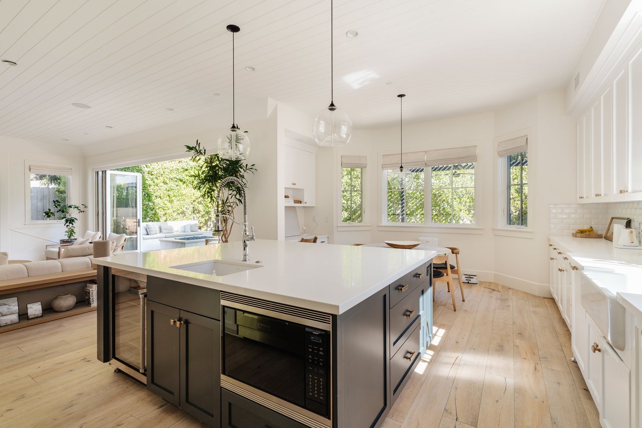 16045 Northfield St, Pacific Palisades 