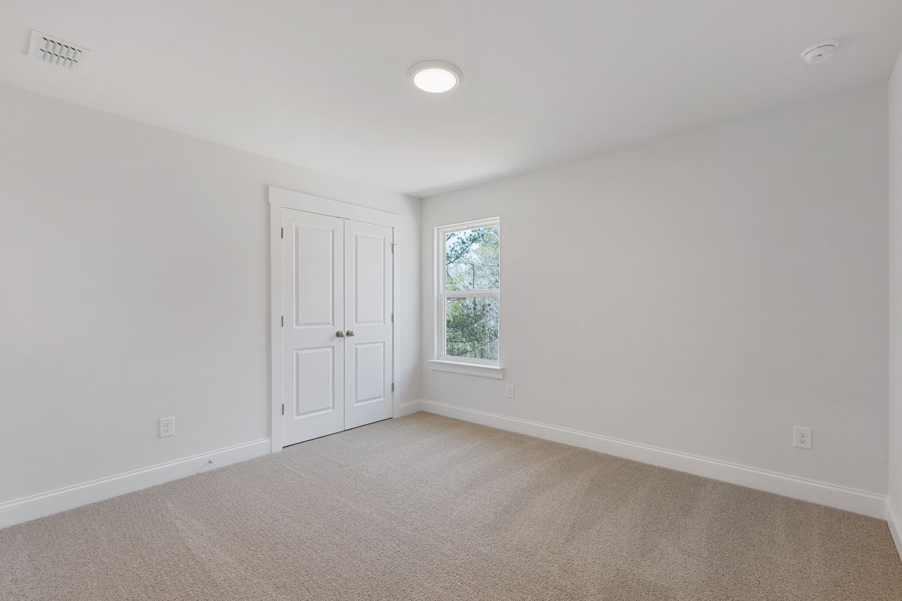 78 Radiant Ct