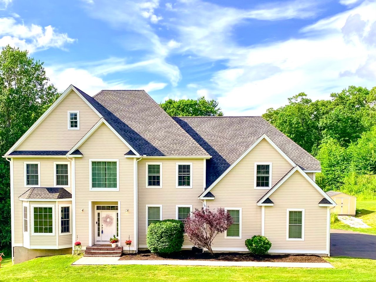 Listing Agent - Burlington, CT