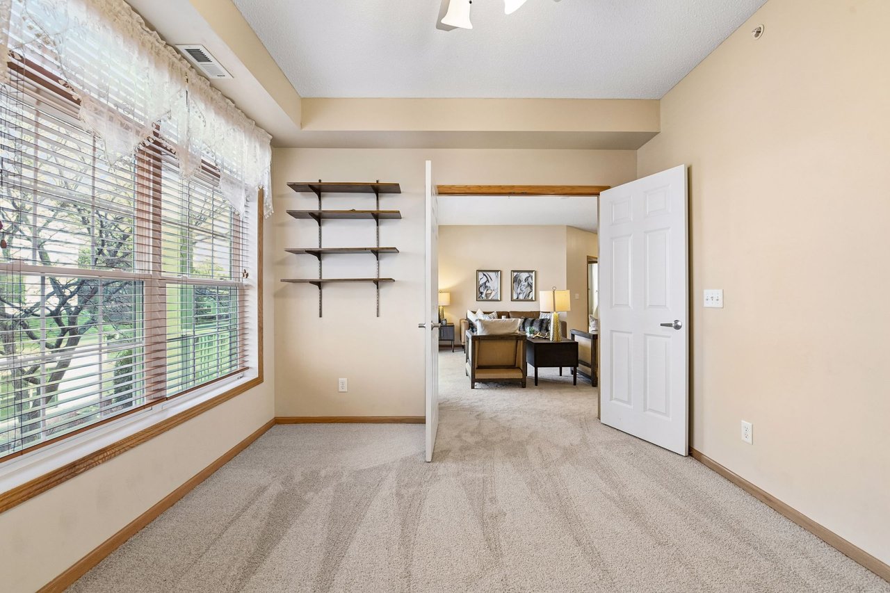 2150 Old School Rd #252, Mound