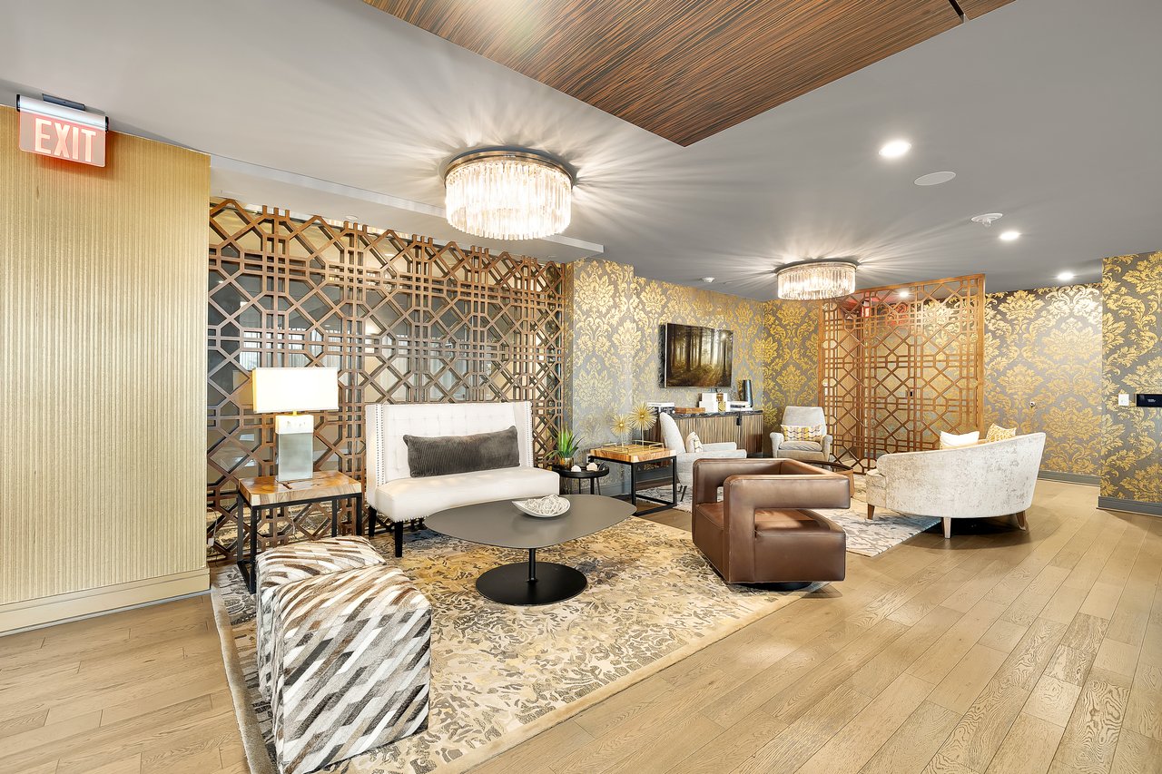45 Sutton Square SW #306