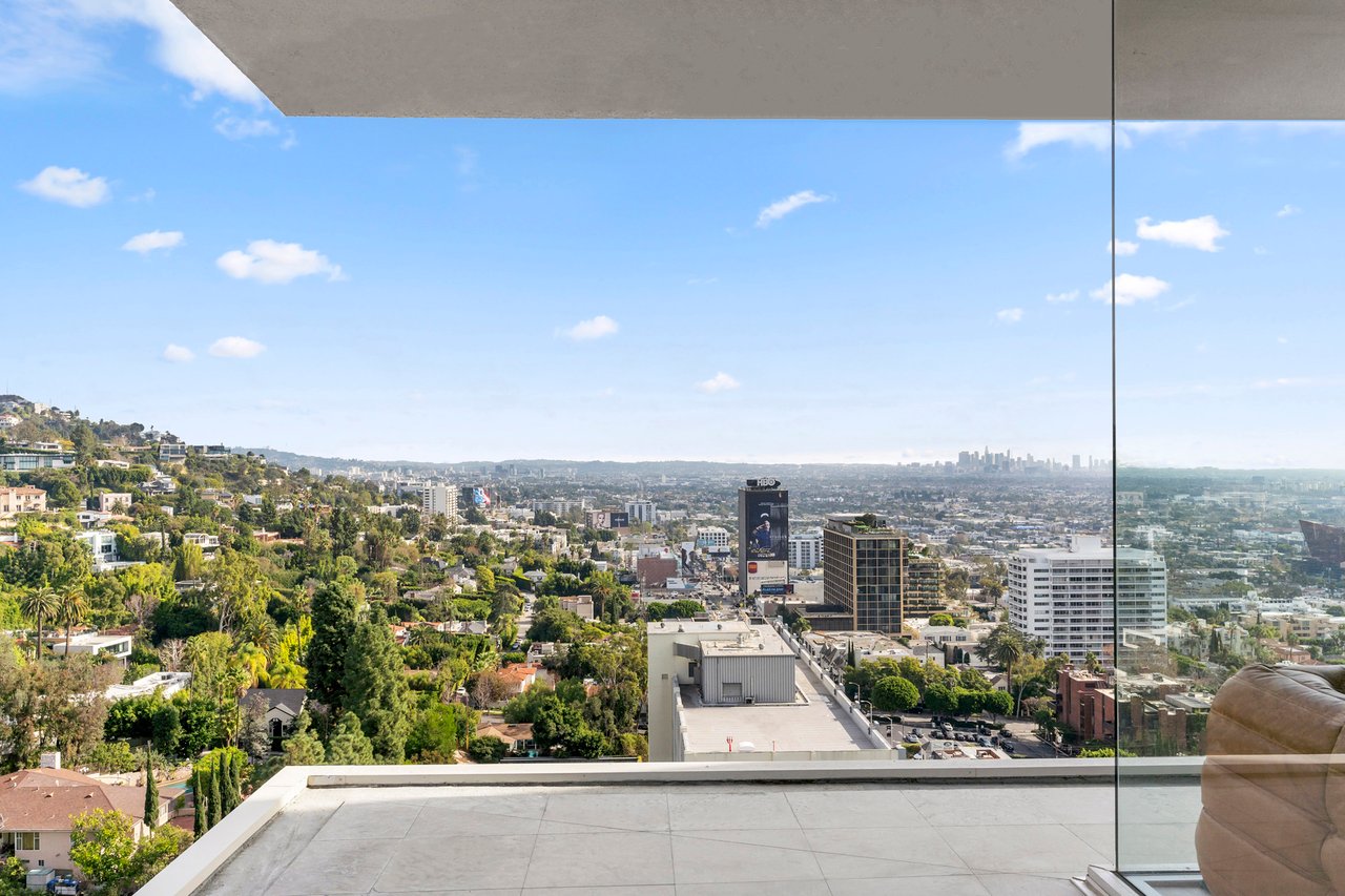 9255 Doheny Rd, #1805