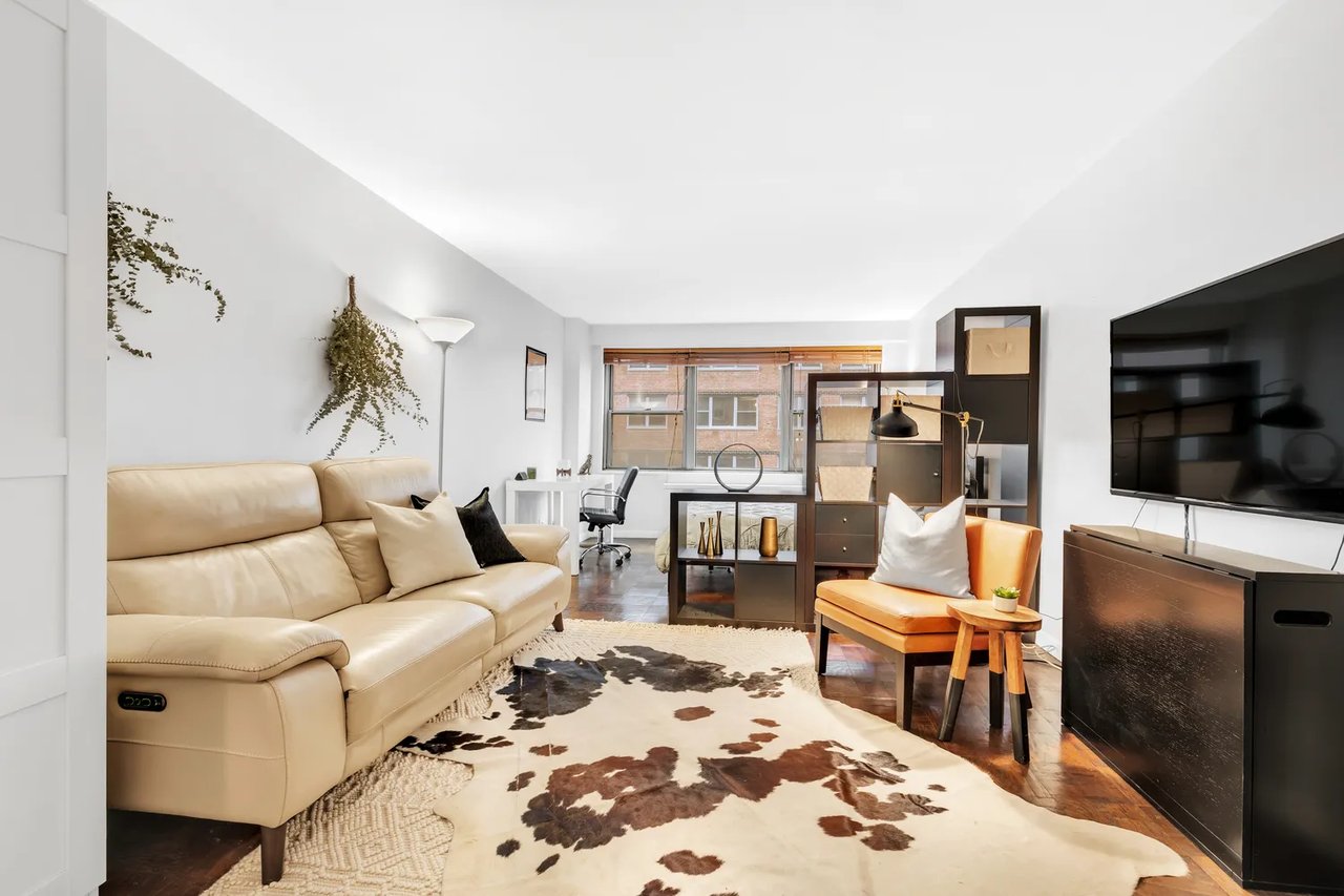 10 West 15th Street, Unit 713