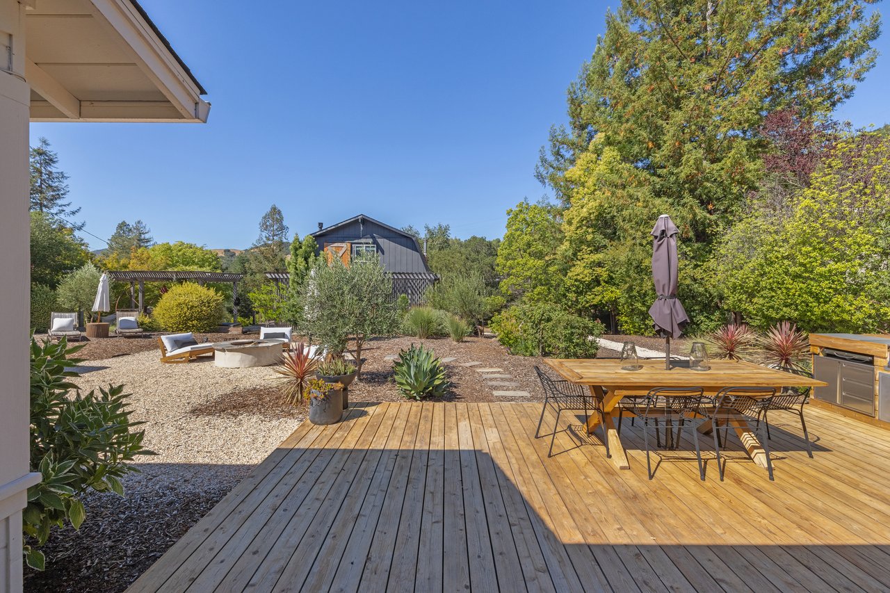 139 Deer Hollow Rd