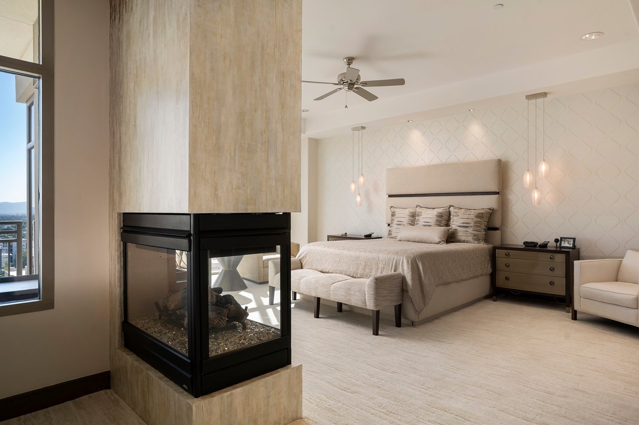 2211 E CAMELBACK Road, 1203