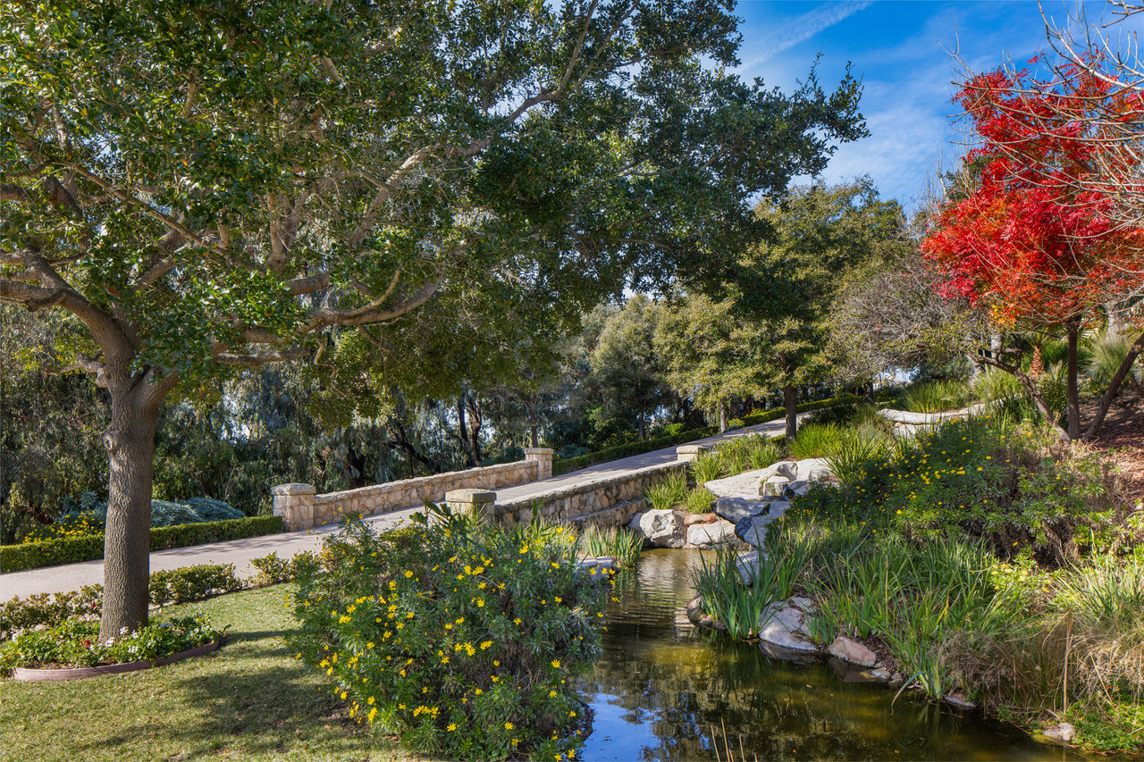 120 Montecito Ranch Ln