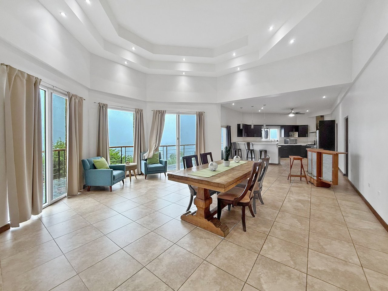 1039 Spooners Estate 3 Bedroom Apartment