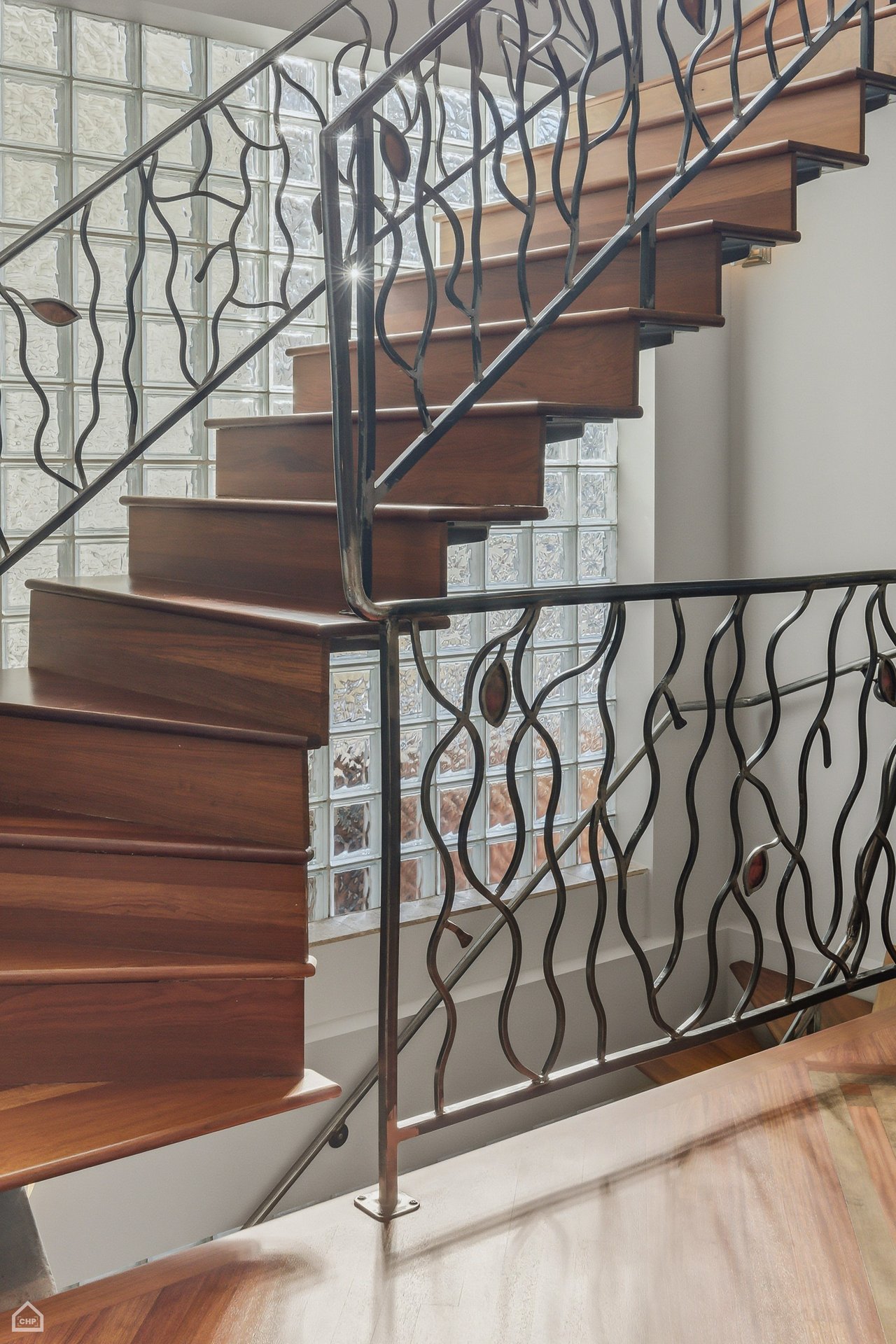 2115 W Superior Street 