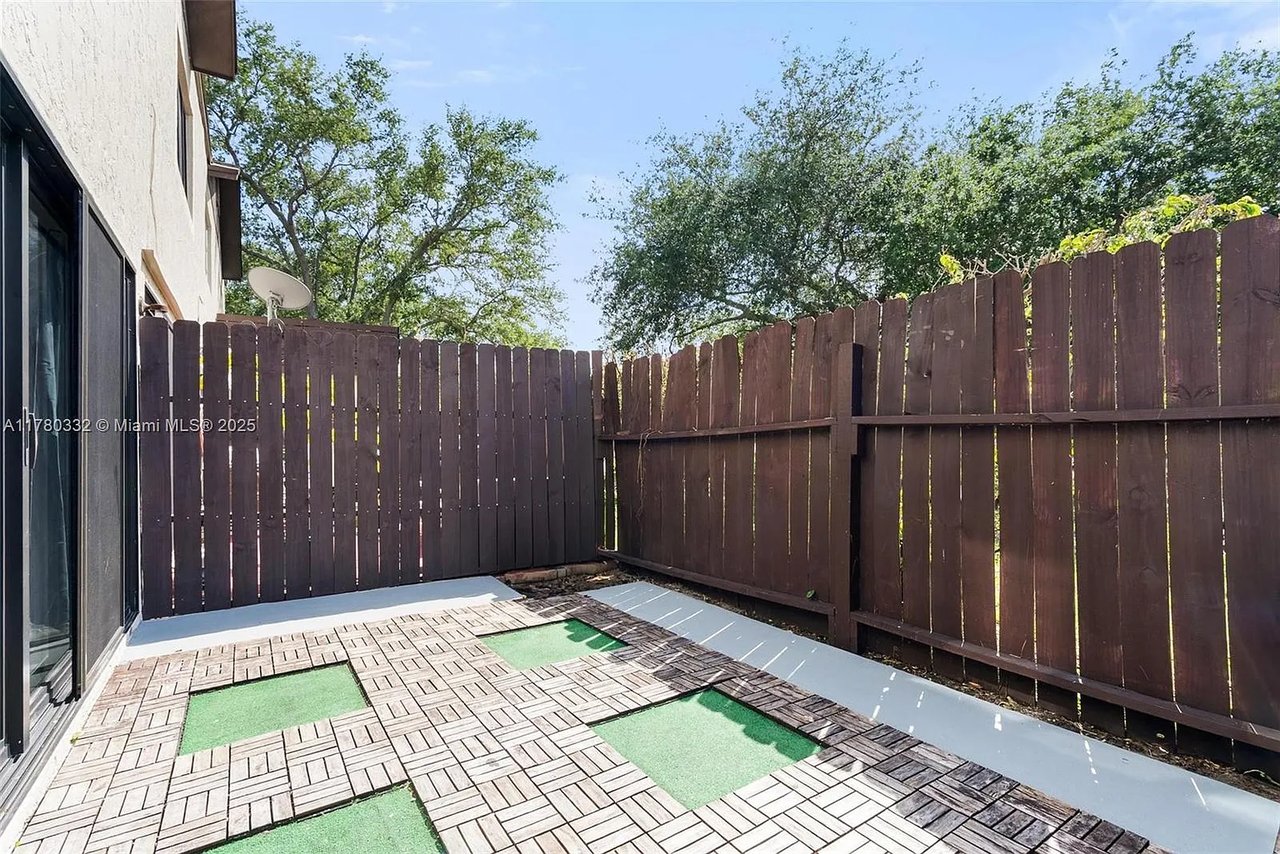 3200 NW 5th Ter Apt 33