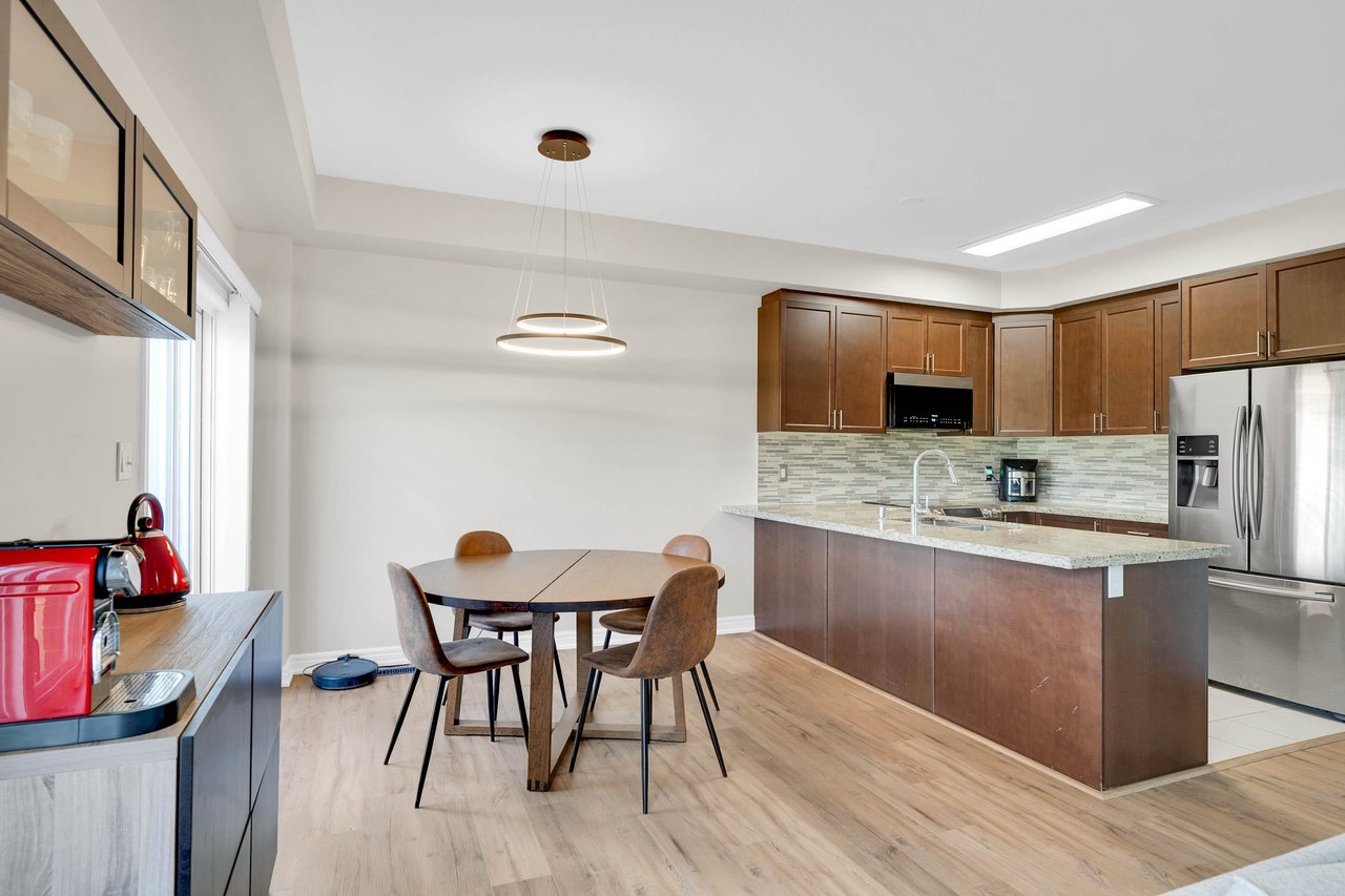 73 Medici Lane Unit: 5