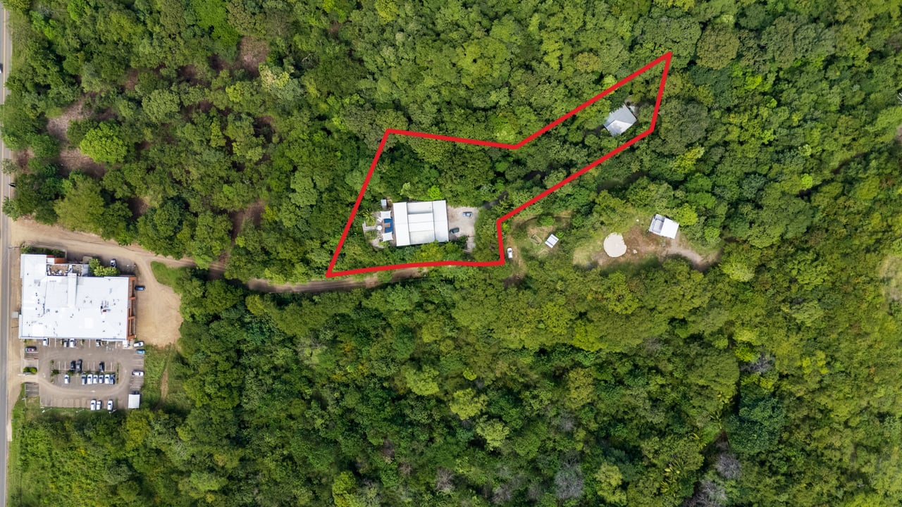 Casa Brillante & Casita Cinco Playas | Modern Home with Guest Casita, Pool & Mountain Views in Huacas