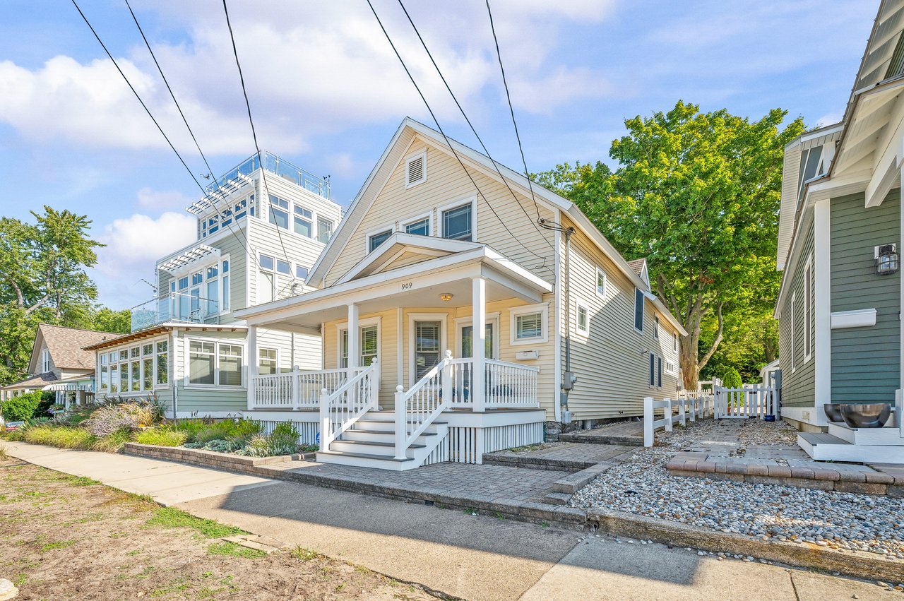 909 Lions Park Drive