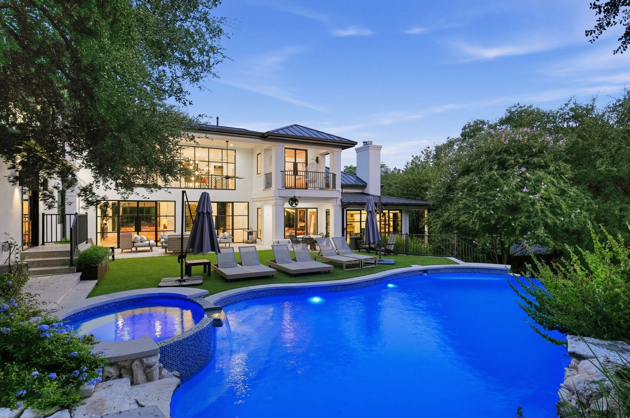 THE CANOPY 3.3 private acres in the heart of West Lake Hills.