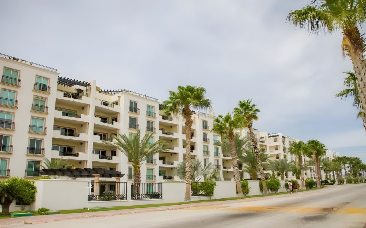 Puerta Cabos Village