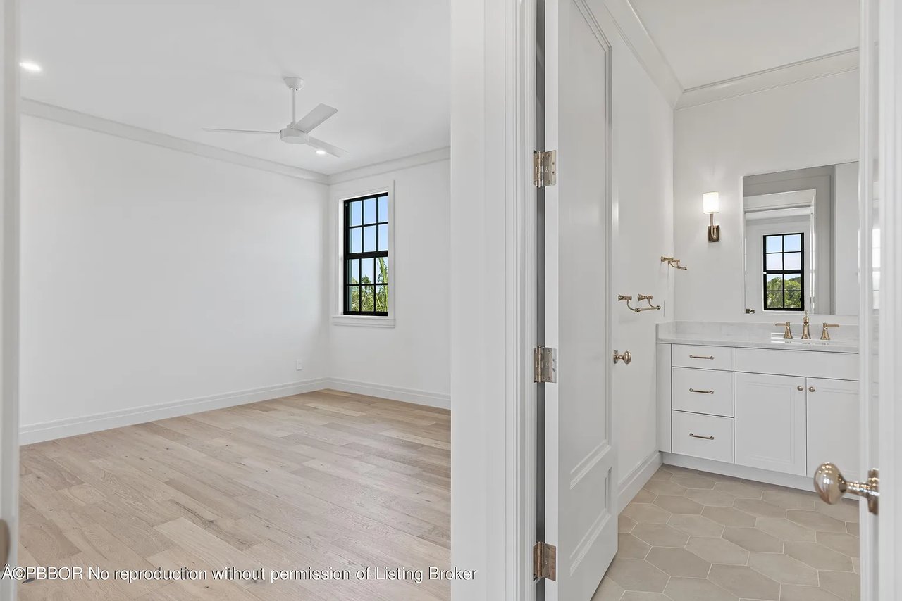 541 Greenway Dr, North Palm Beach, FL 33408