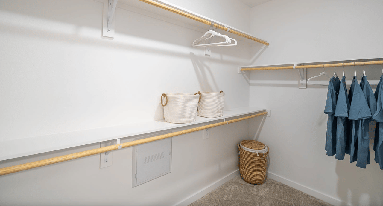 Enjoy up to 12 weeks of base rent FREE!