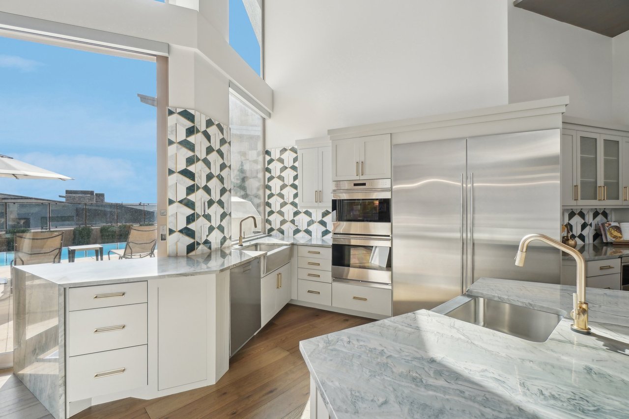 4141 E Canyon Estate Dr