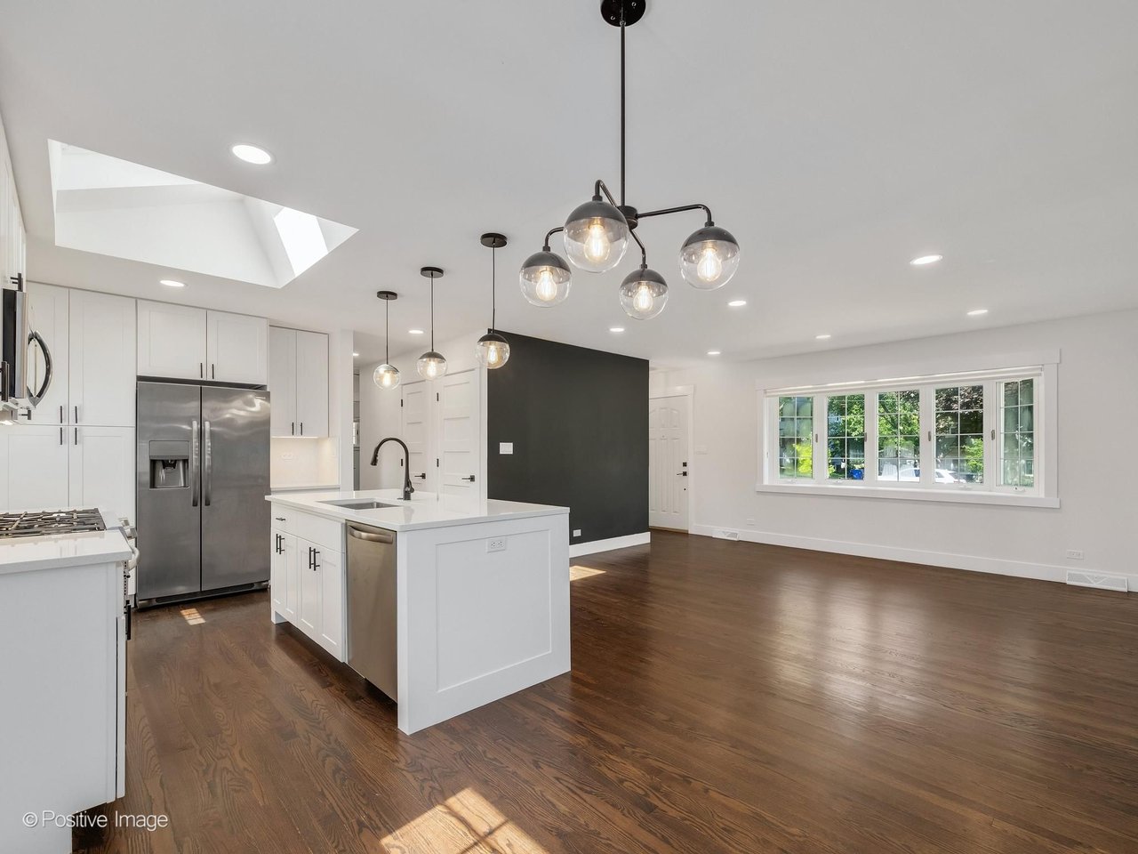 Just Sold – 808 Delles Rd, Wheaton IL | Multiple Offers, $15,000 Over List Price in 5 Days