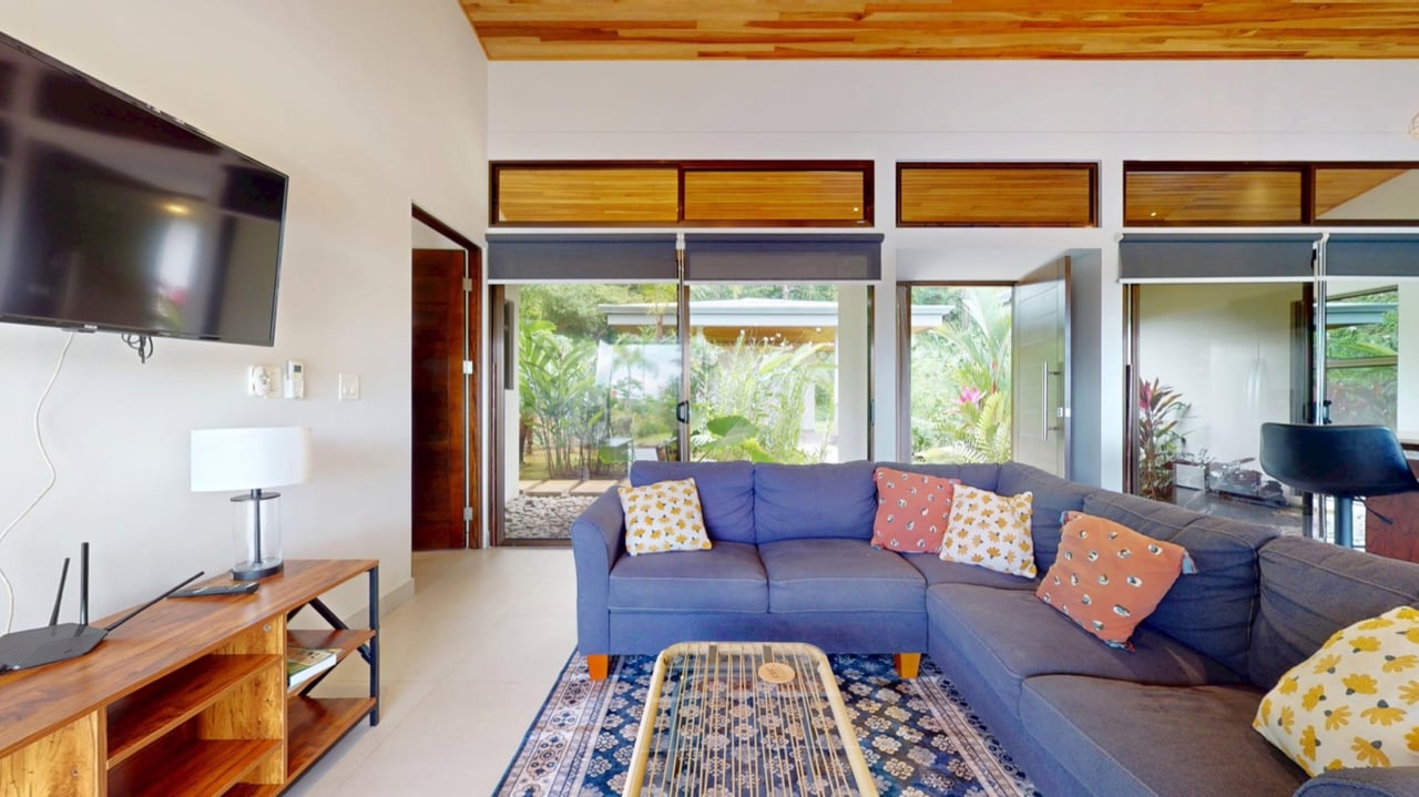 Tropical Turnkey Retreat in Gated Community