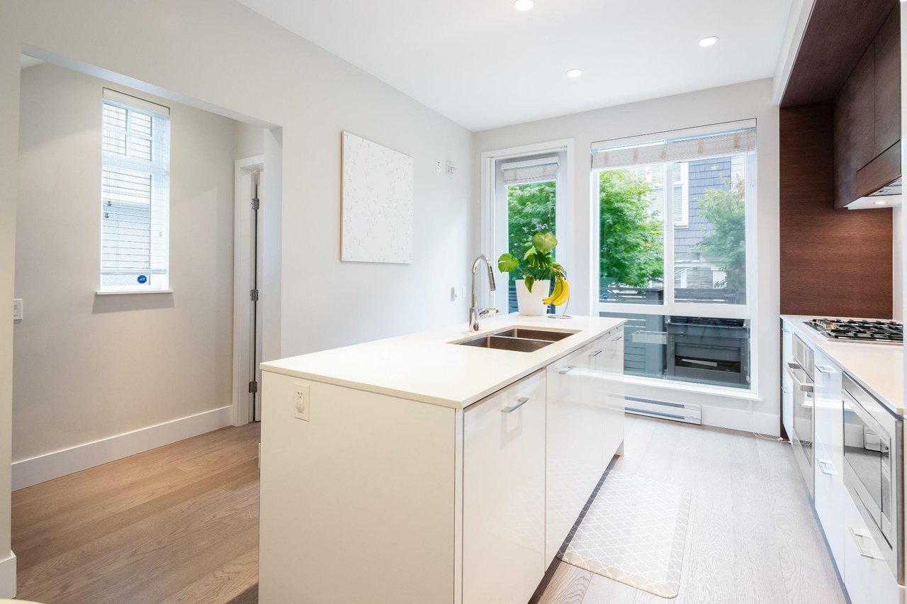 276 W 62nd Ave