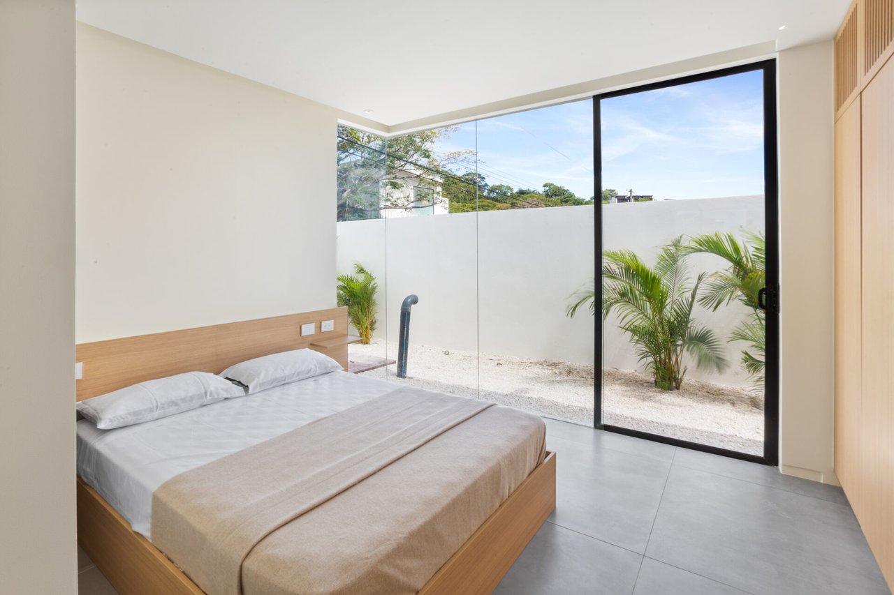 Villa Juba | Contemporary 4-Bedroom Villa with Mono Loco Beach Club Membership in Tamarindo