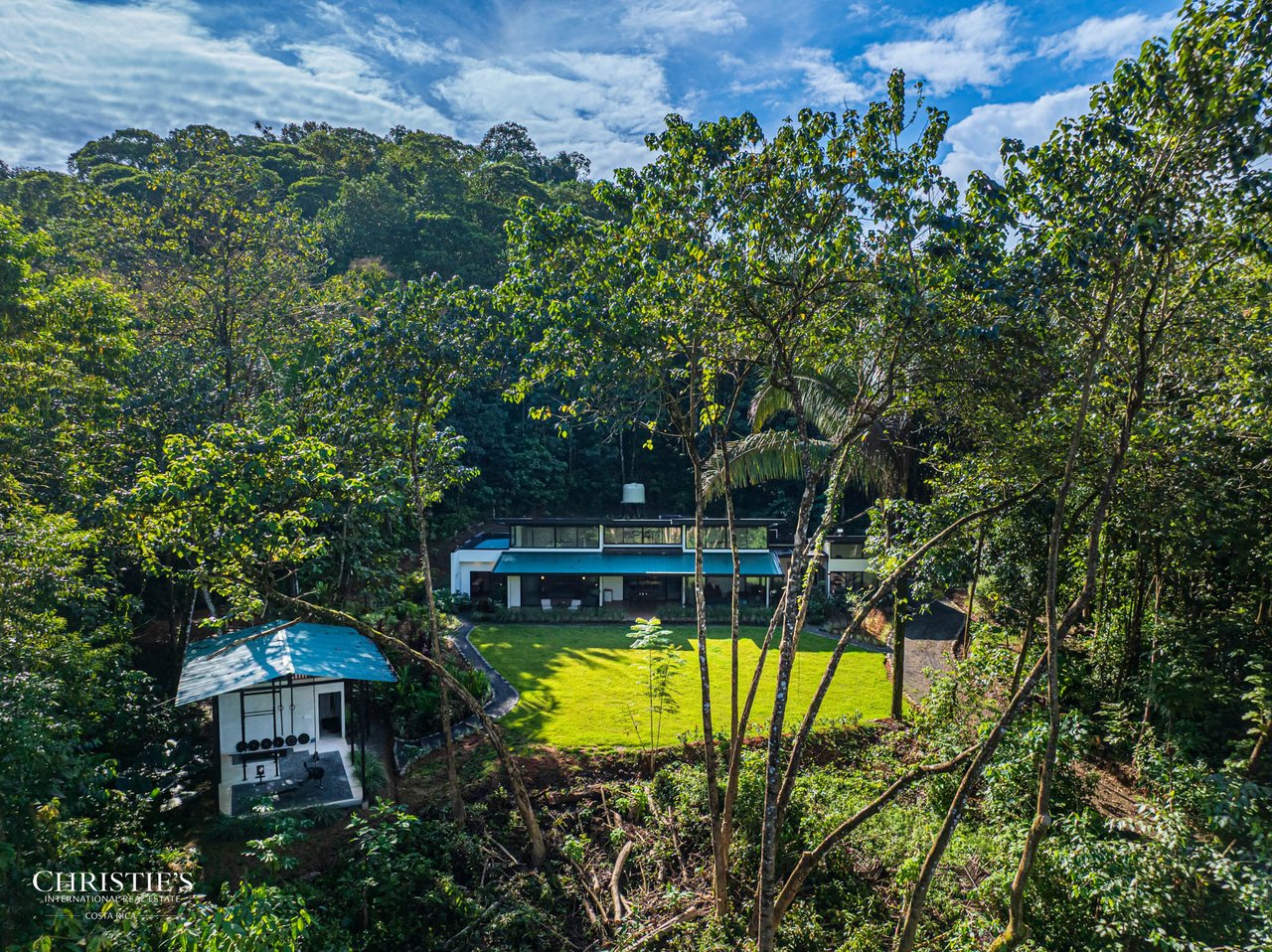 Contemporary Mountain View Villa – 10 Minutes to Playa Dominical