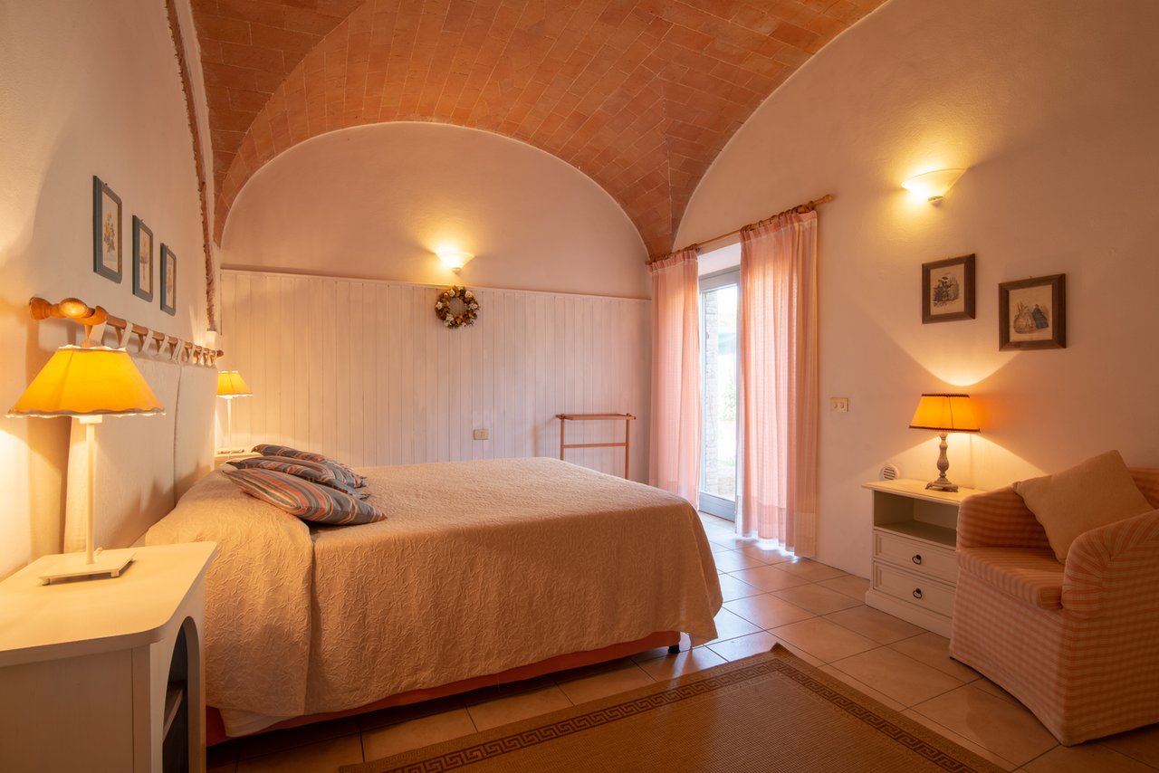 Charismatic B&B in Rolling Hills of San Gimignano
