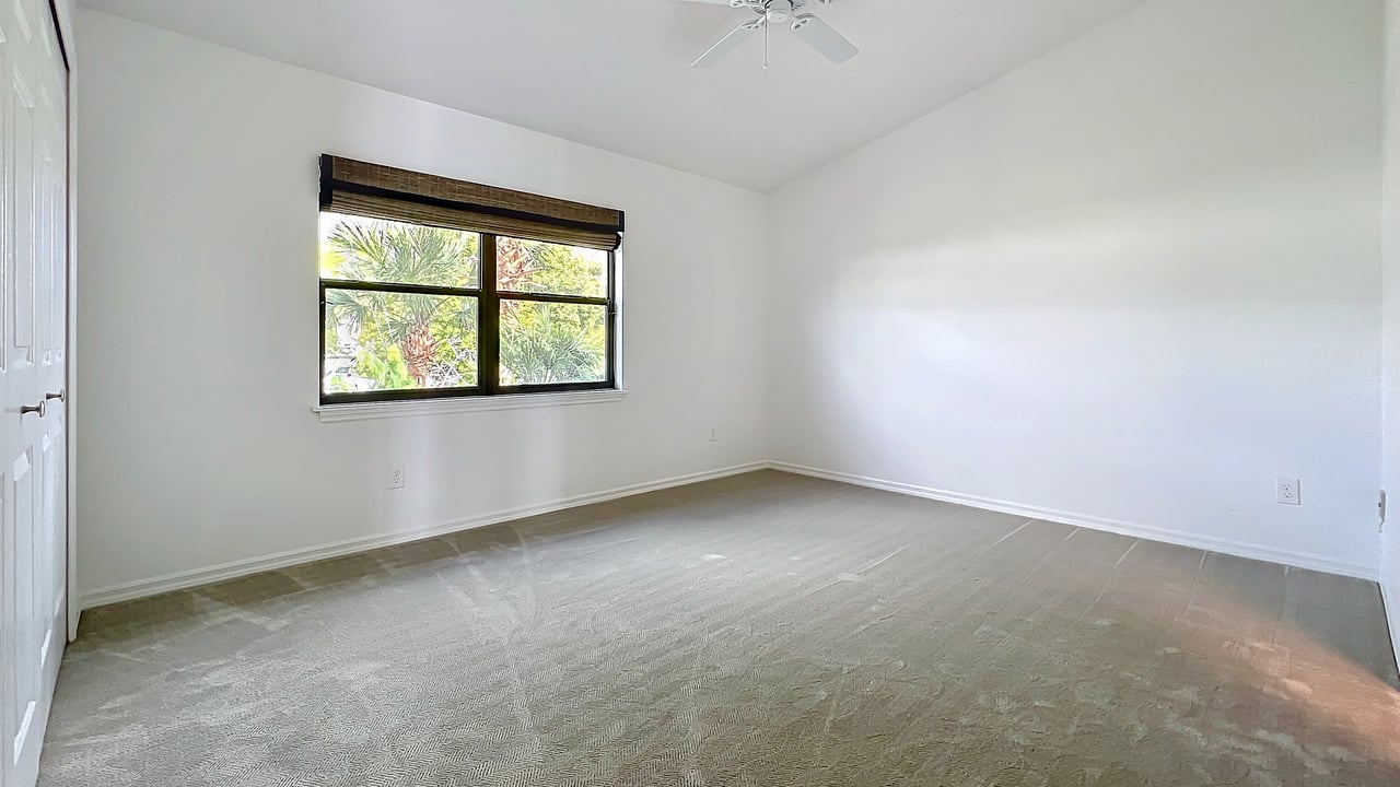 Luxury Lakefront Winter Park Condominium for Lease