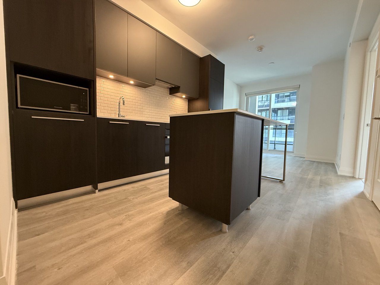 65 Broadway Avenue Unit: 1102