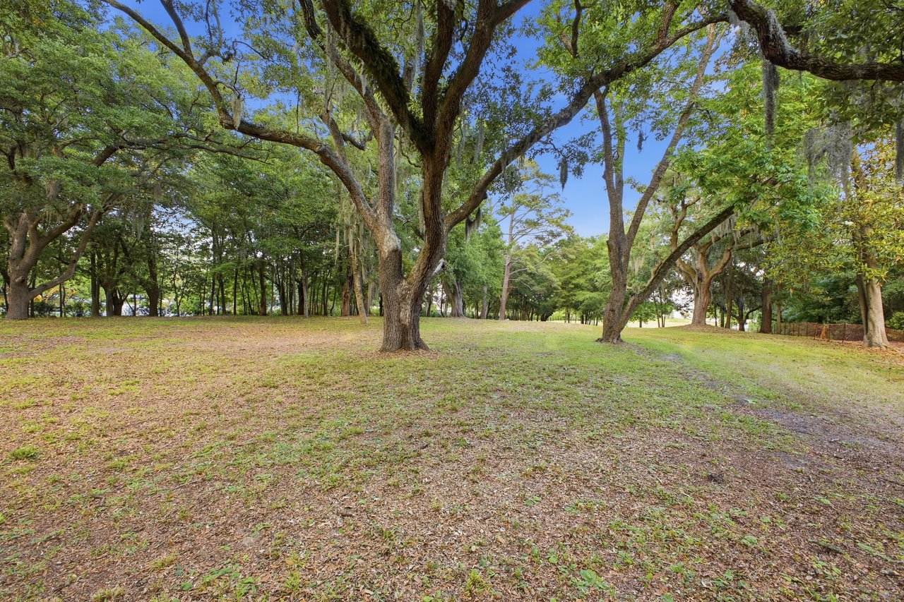 200 & 201 Oyster Bay Lane Lots
