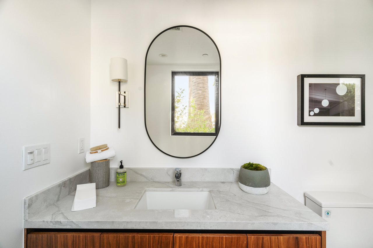 Ambrosia at Hillhurst