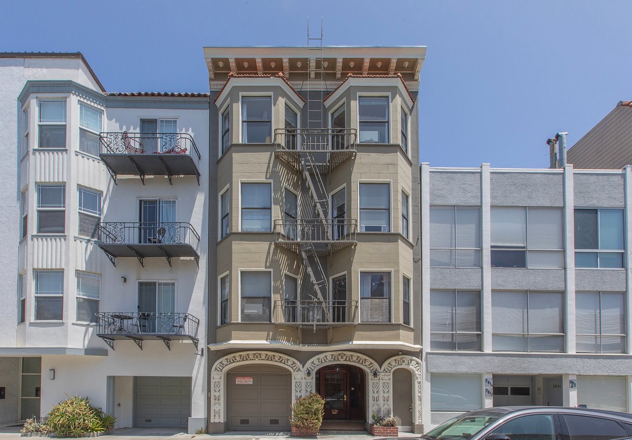 3820 Divisadero Street