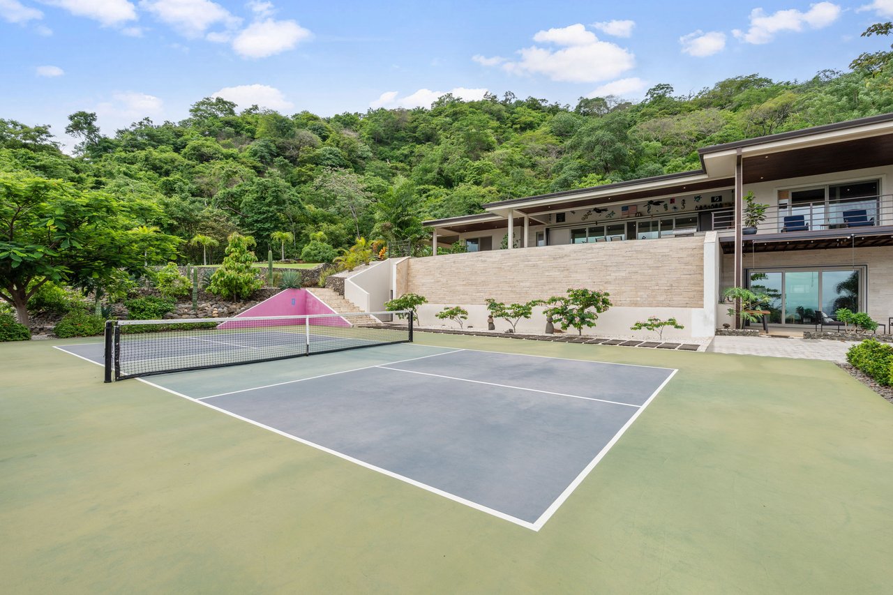 Casa Pickle on the Hill | Spacious Private Estate with Pickleball Court, Mature Gardens & Independent Guest Apartment