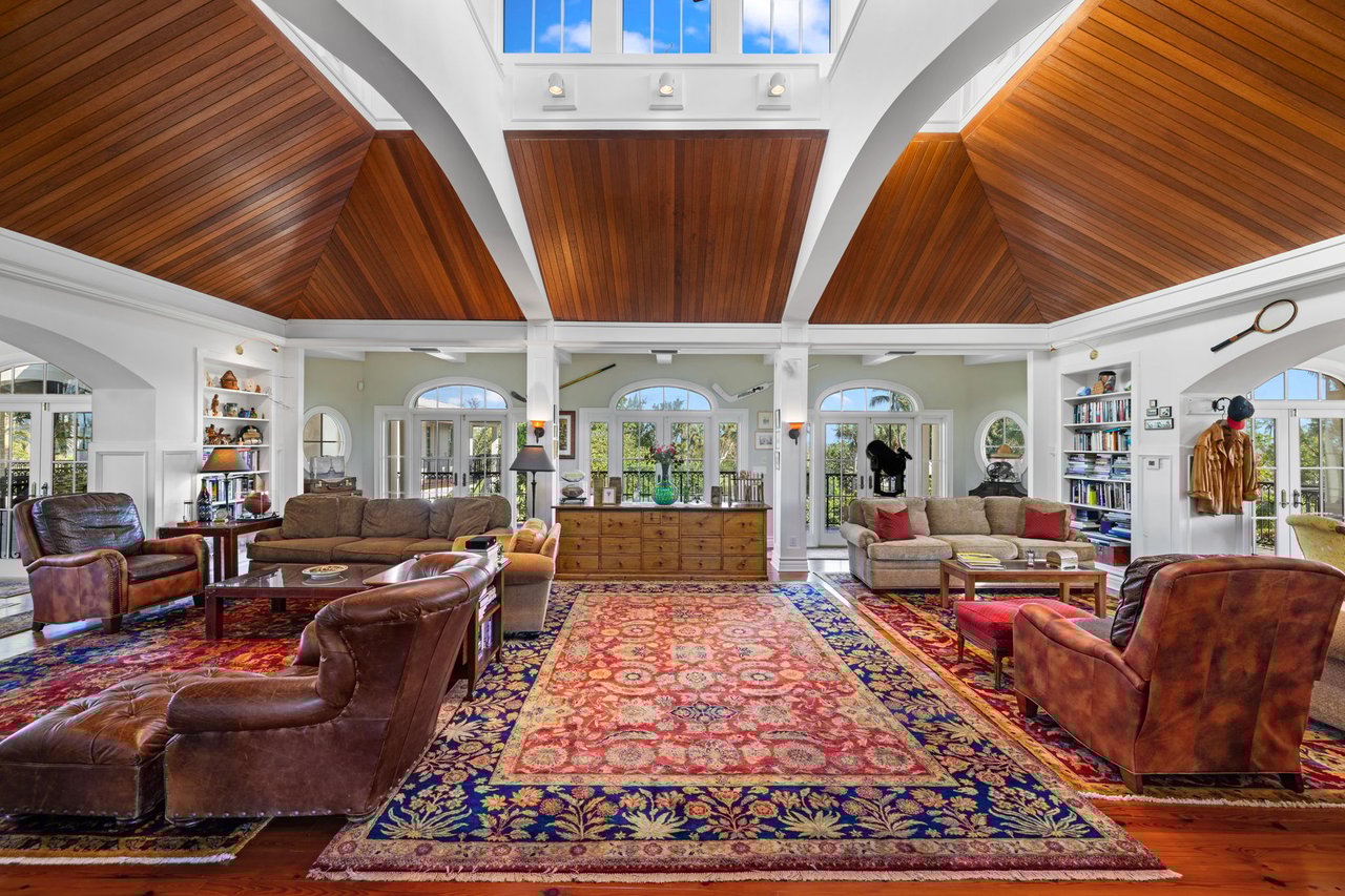 16475 Captiva Dr