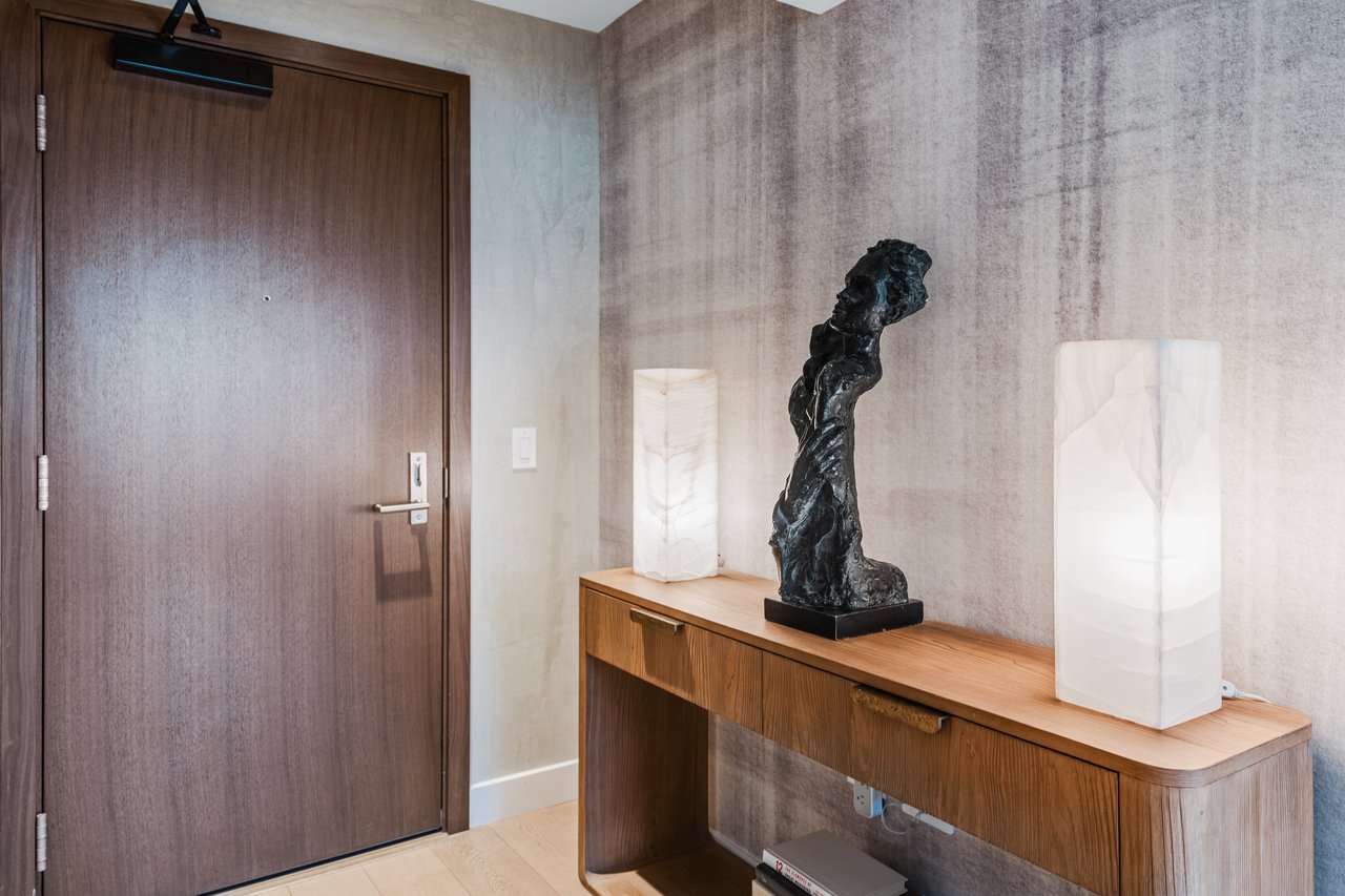 888 W E Street Unit 1106
