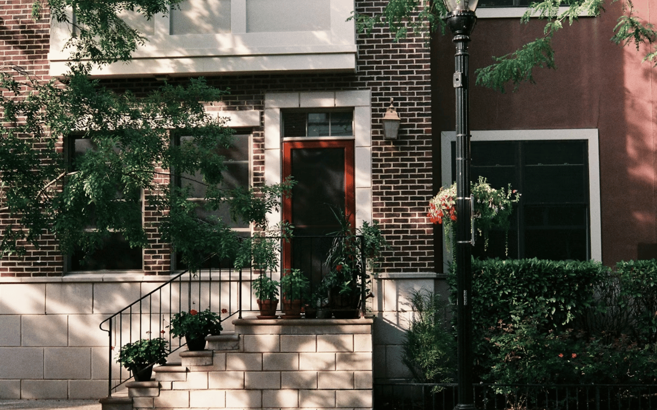 The Role of a Real Estate Agent in Your Home-Buying Journey