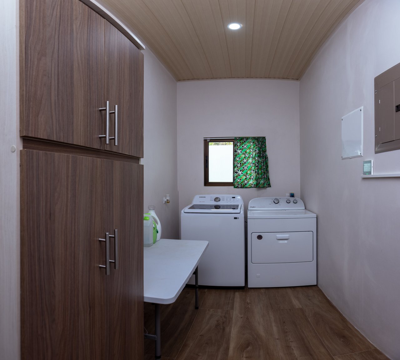 Turnkey Modern Home Near Quepos Marina – Move-In Ready! 2BDR&2BATHS