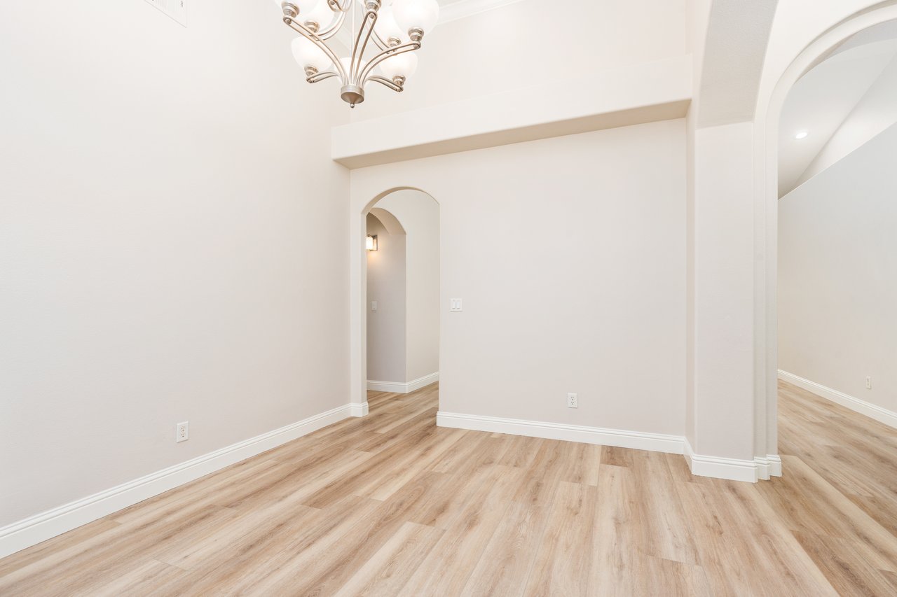 5049 W Locust Ave
